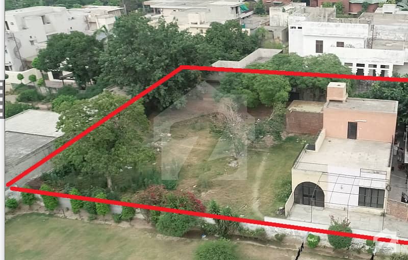 3 Kanal 2 Marla House In The Center Of Lahore One Owner Township