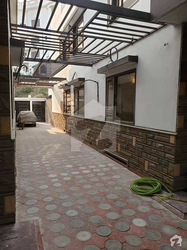 Brand New Town House For Sale PECHS Block 6, PECHS, Jamshed Town