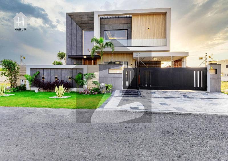 Elegant 1 Kanal Most Beautiful Design Bungalow For Sale At Prime