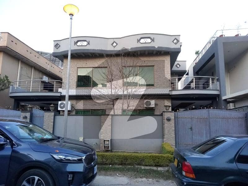 500 Sq Yard Beautiful Double Unite House For Sale MPCHS Islamabad