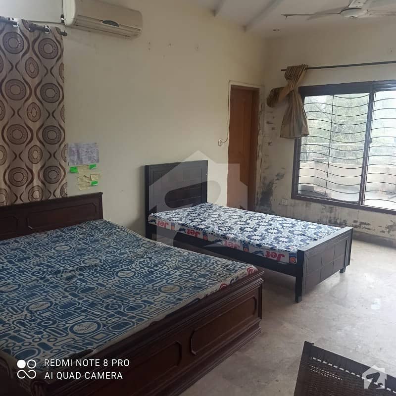 Stunning 1575 Square Feet Upper Portion In Garden Town Available Garden