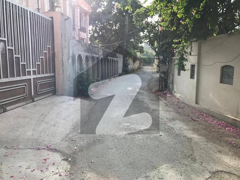 ProminentlyLocated Upper Portion Available In Lawrence Road For Rent