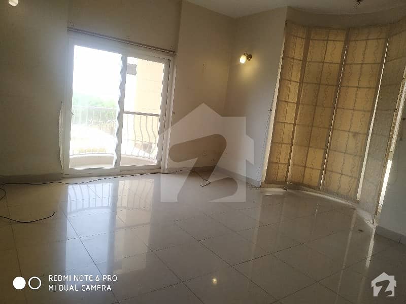 Slightly Use Higher Floor 3 Bedroom Apartment Creek Vista For Rent