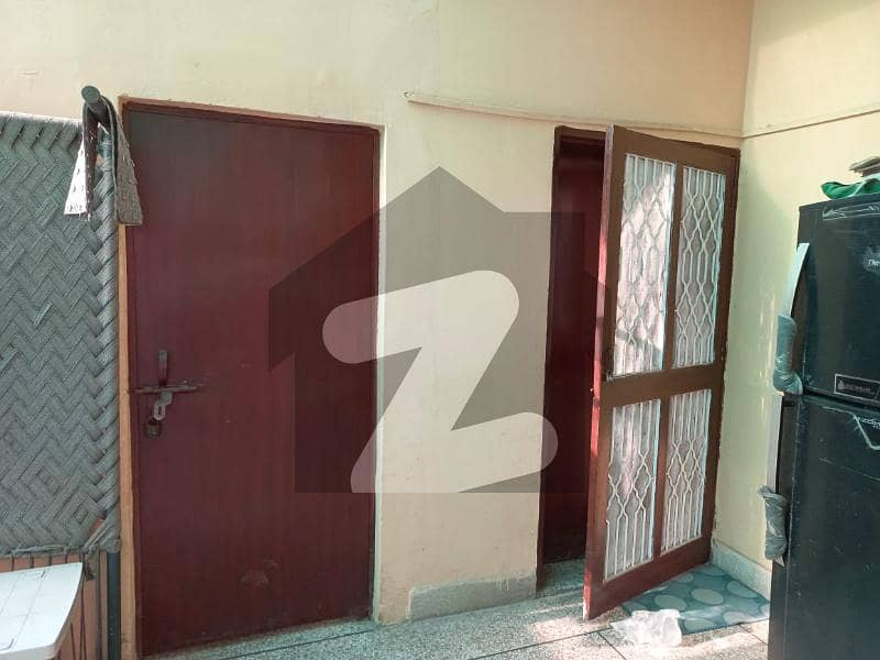 Portion With 2 Beds Attached Bath Room For Rent Awan Town Madina