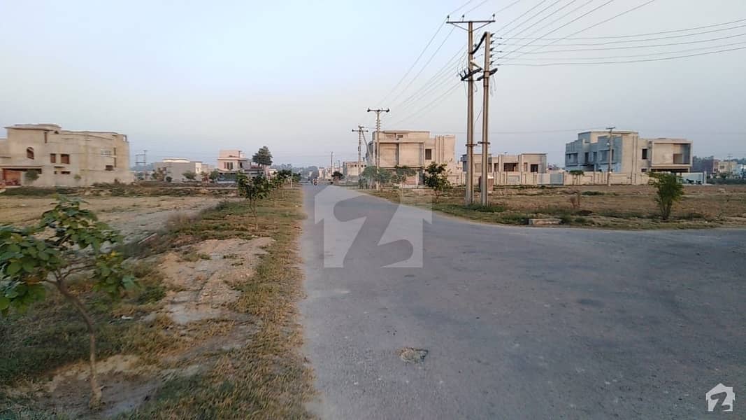 Ideal Residential Plot For Sale In Park Avenue Housing Scheme Park