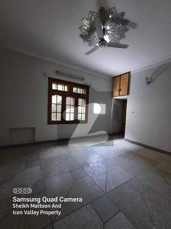 Beautiful House Size 1 Kanal Sheikh Maltoon Town, Mardan ID39022650