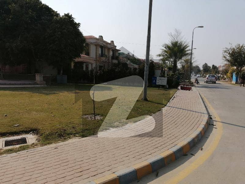 1 Kanal Plot On Prime Location Of M 3 Lake City Lahore Lake City