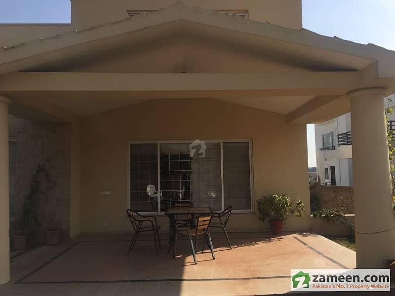 5 Kanal Beautiful Farm House For Sale In Naval Farms Housing Scheme
