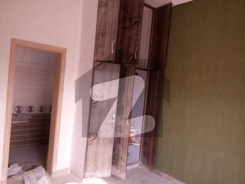 3 Marla 60 Square Feet Double Storey Old House Clifton Colony, Lahore ID39253720