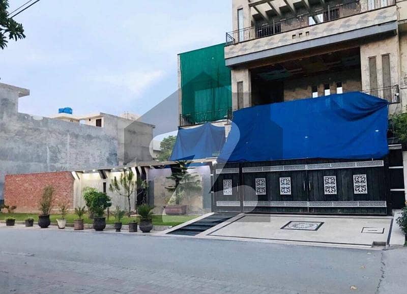 10 Marla Used House For Sale In Wapda Town Valencia Housing Society