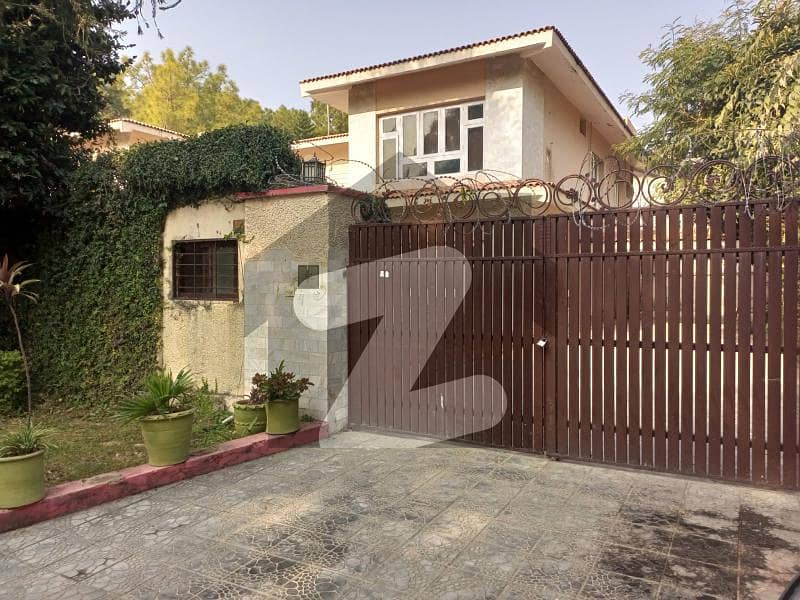 Old Demolishable House For Sale F6 Islamabad F6, Islamabad ID39810985