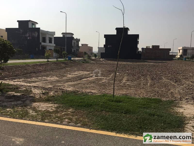 Facing Park 5 Marla Plot For Sale In Park View Villas Lahore Park View