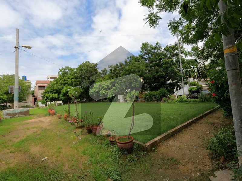 KDA Overseas Society Bungalow for sale GulistaneJauhar Block 16