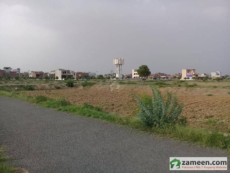 4 Marla Plot For Sale In A Block Near Main Society Gate High Court