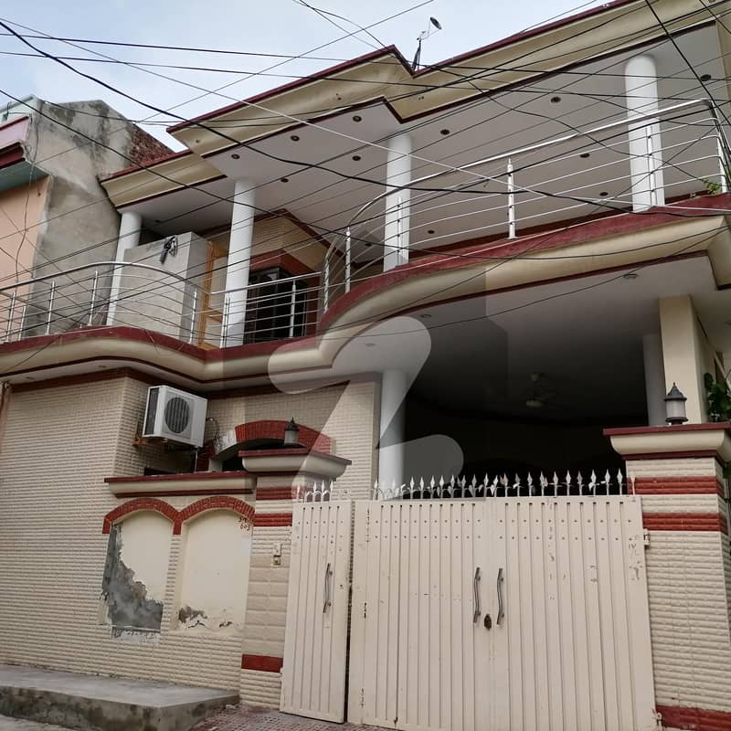 House For sale Is Readily Available In Prime Location Of Shadman Town