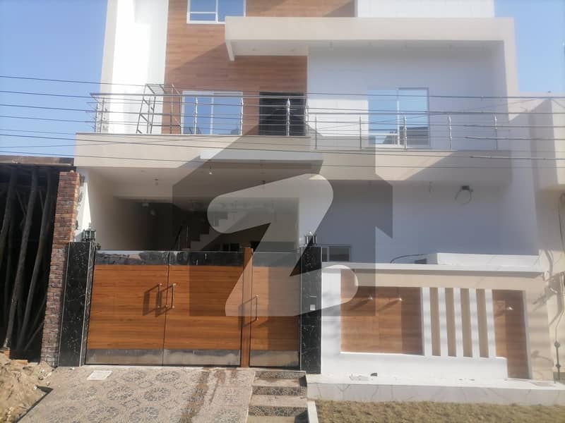 House For sale Situated In Green Valley Green Valley, Samundari Road