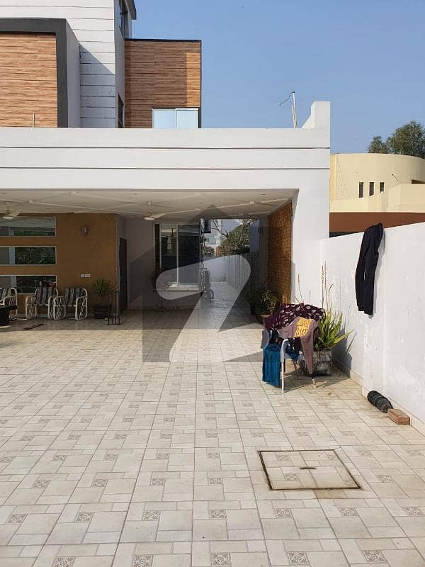 9000 Square Feet House For Sale In Uet Housing Society UET Housing