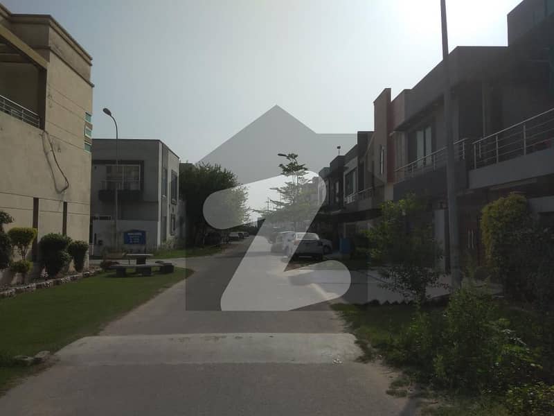 8 Marla House In Central Paragon City Mounds Block For sale Paragon