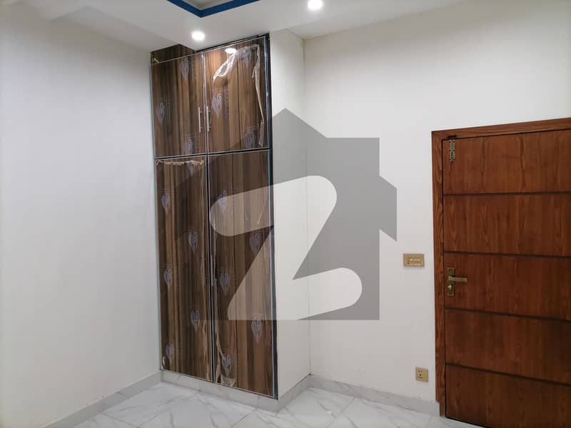 Get This Amazing 3 Marla Flat Available In Walton Road Walton Road