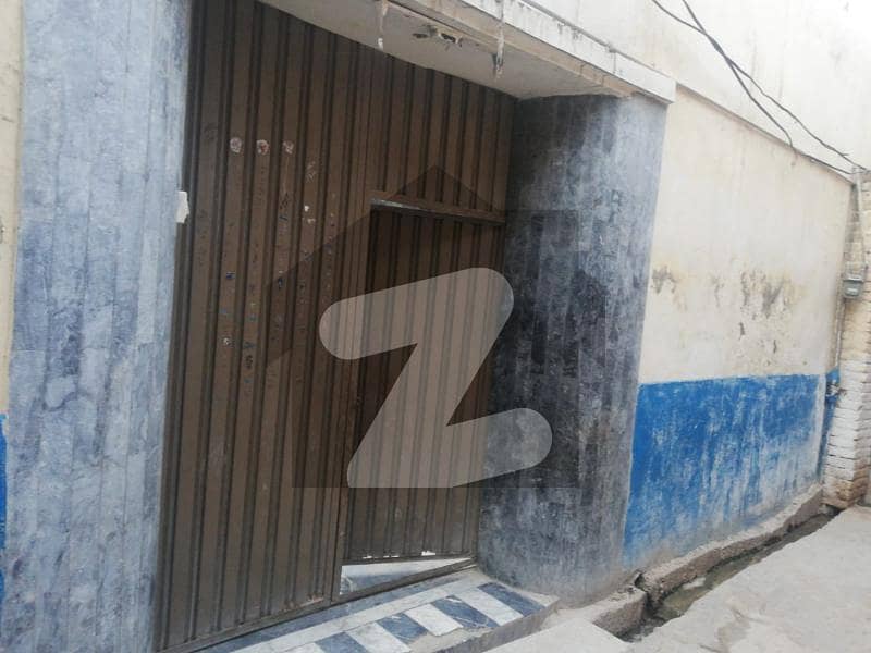 10 Marla House For Rent At University Road Near Nadra Office University