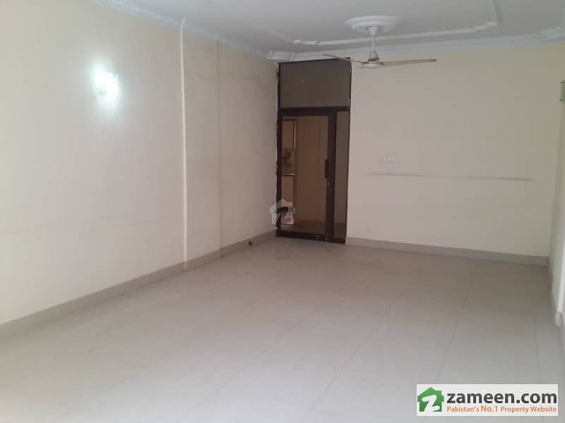 3 Bedrooms Renovated Unit in Hassan Square Apartments GulshaneIqbal Block 13/A, Gulshane