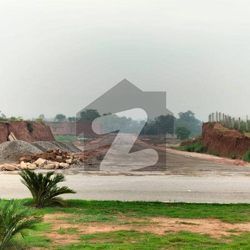 2 Kanal Corner Plot For Sale With Extra Land In Park Enclave 1 Park