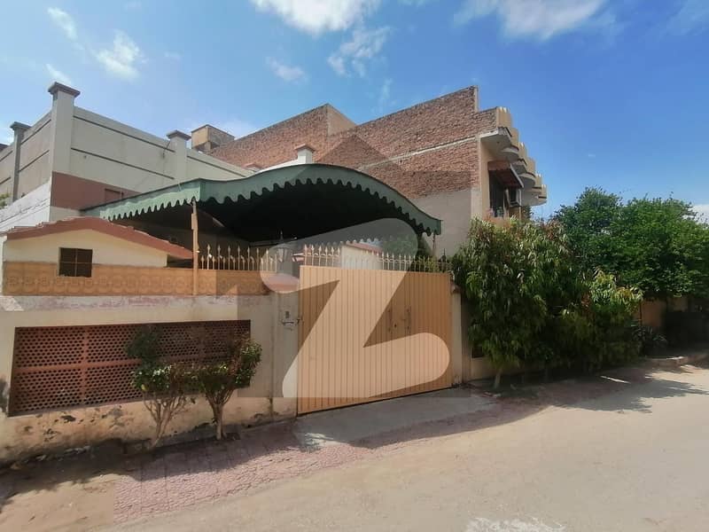 Single Storey 8 Marla House Available In Khan Village For sale Khan