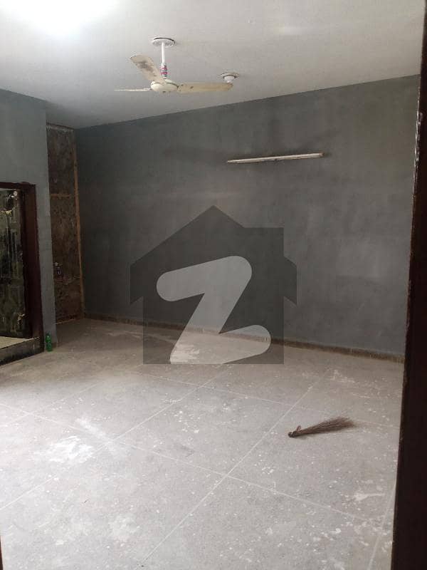 Ready to Beautiful Room master bed Bostan Road, Rawalpindi ID40680777