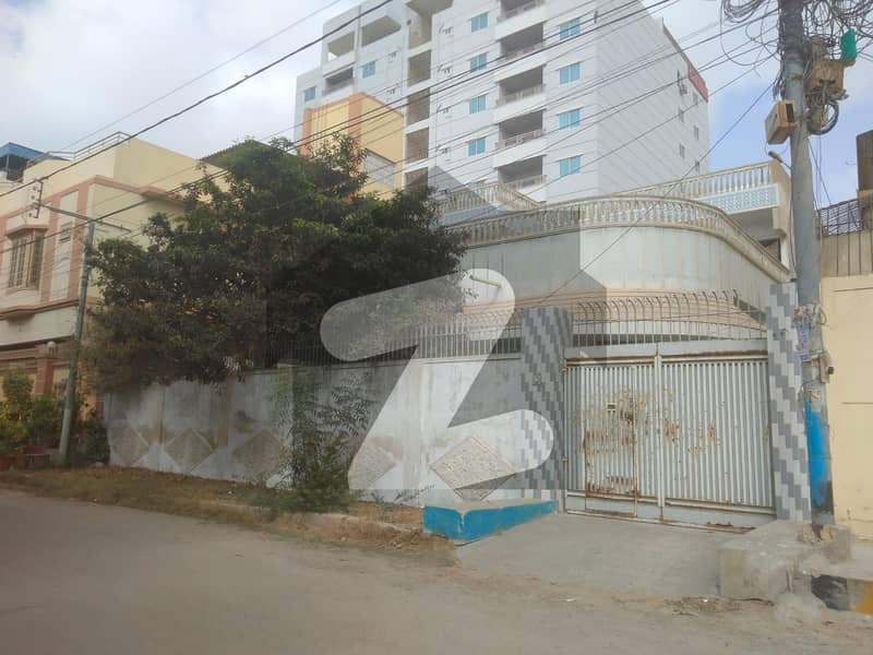 400 Square Yards House Available For sale In PECHS Block 2 PECHS Block 2, PECHS, Jamshed Town