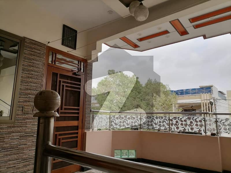 Prime Location 950 Square Feet Flat In Federal B Area Block 10 Is