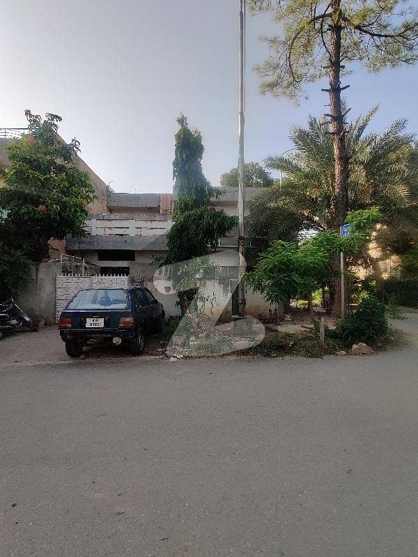 Beautiful House For Sale In G9 3 Side Open Corner Back Side Park Very