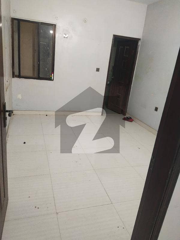 Tripple Storey 200 Square Yards House Available In Gulshaneiqbal