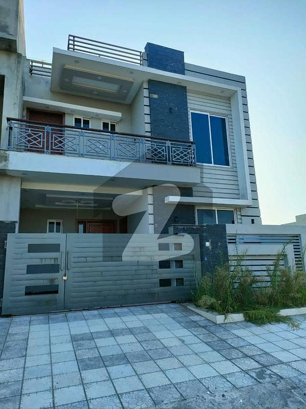 Mumtaz City 5 Marla Brand New Corner Double Storey House For Sale