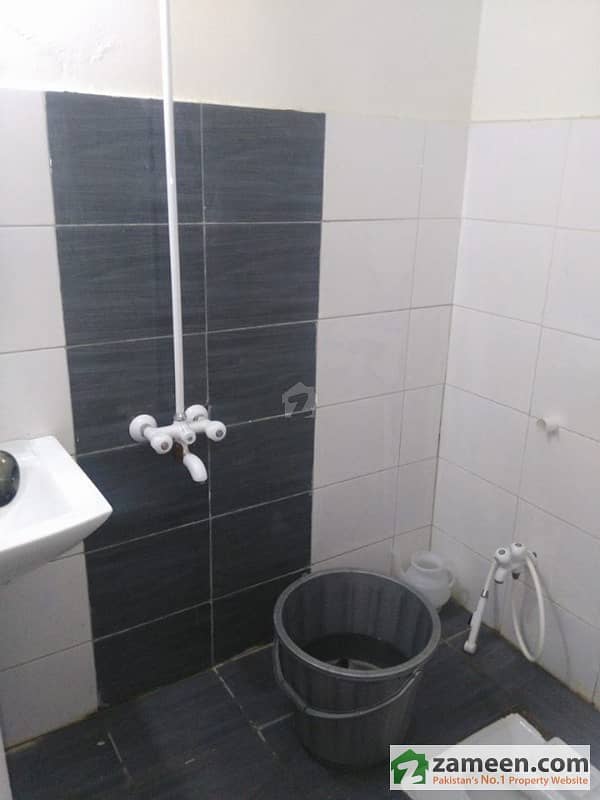 120 yd 1 unit corner 4 bed leased al hira bungalows scheme 33 near