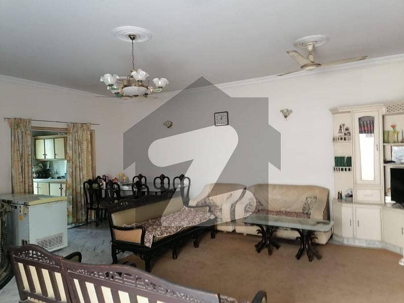 Semi Commercial 10 Marla Double Storey House For Sale In Karim Block