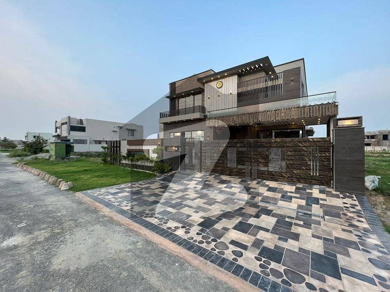 Royal Enclave Proudly Offers Ultra Modern Italian Design Automated