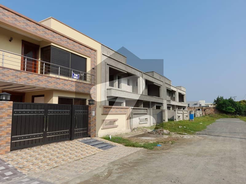 In Green City House For Sale Sized 10 Marla Green City, Lahore