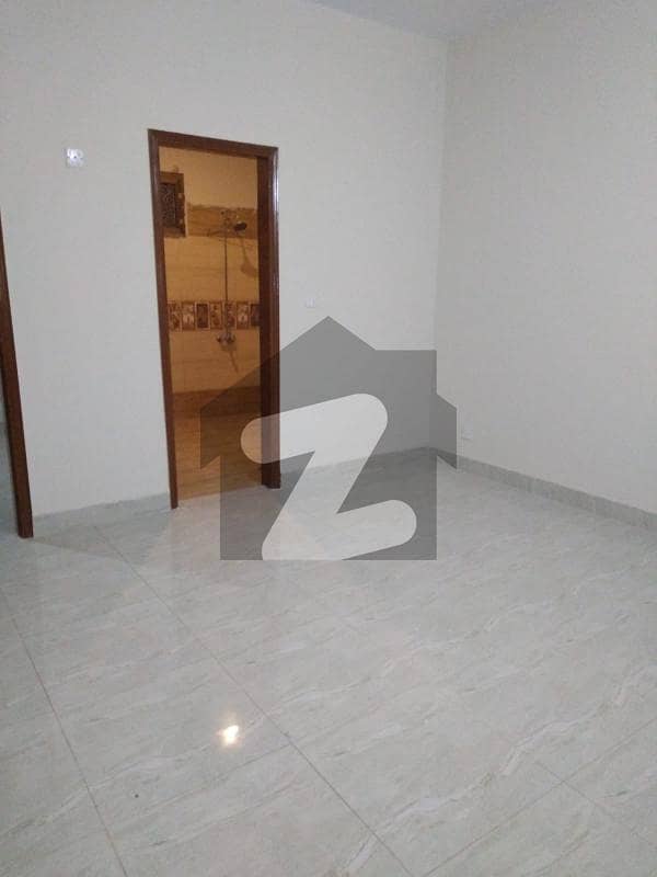 Flat For Grabs In 150 Square Yards Karachi PECHS Block 6, PECHS