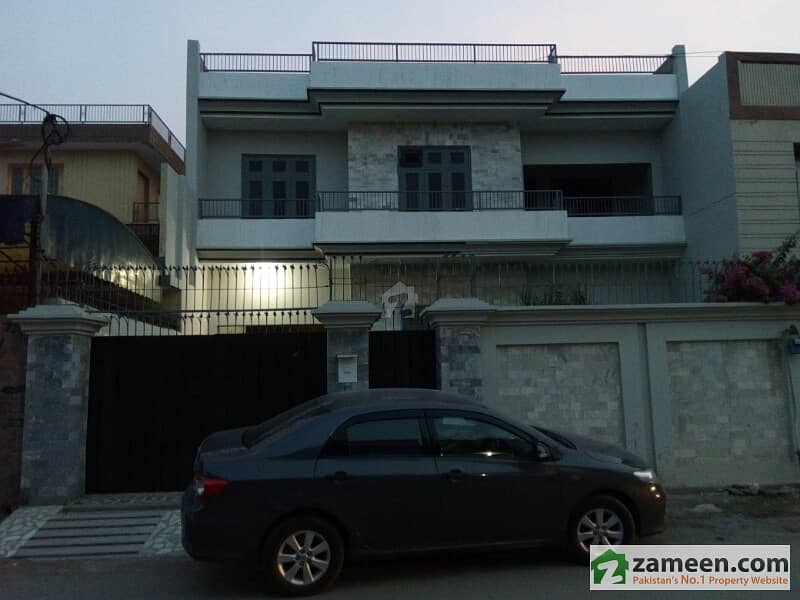 House For Sale In Faisalabad Karim Town, Faisalabad ID9018172