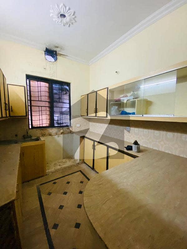 10 Marla Single Storey House For Rent Facing Park Sabzazar Scheme