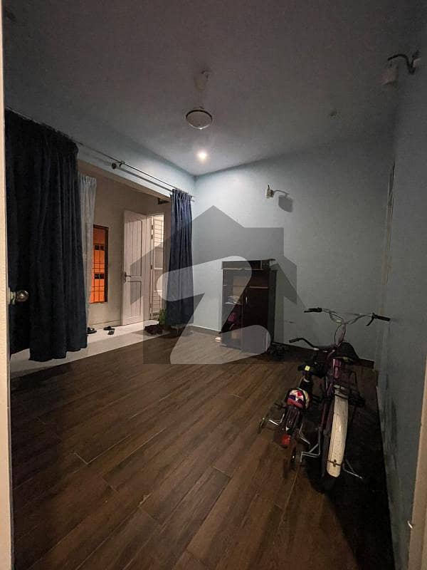 200 Yards 1 Unit Ideal Bungalow Rufi Green Land Near Abul Asfahani Road