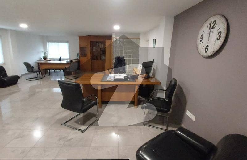 Commercial Office First Floor Available For Rent In Main Cavalry Ground