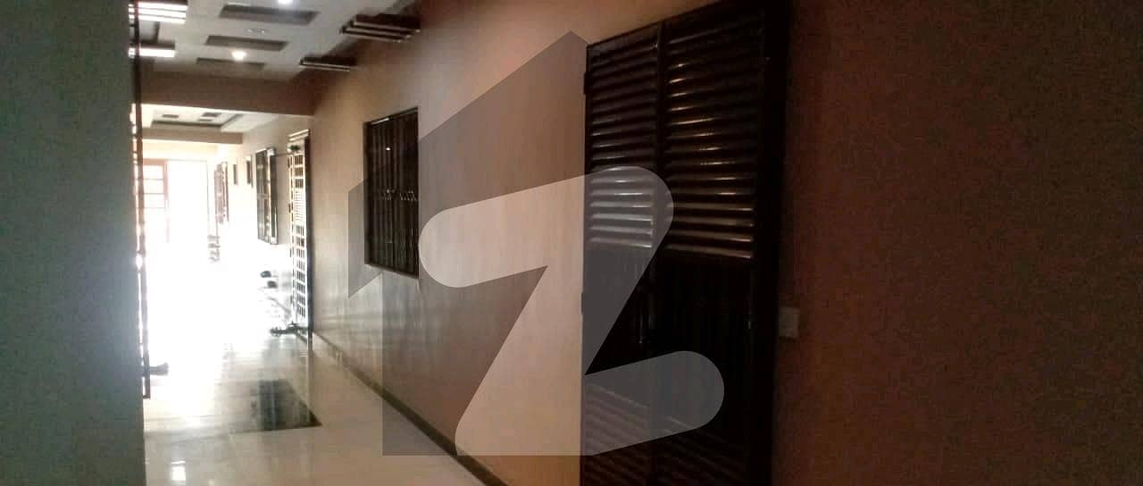 Prime Location 2200 Square Feet Flat For Rent Available In