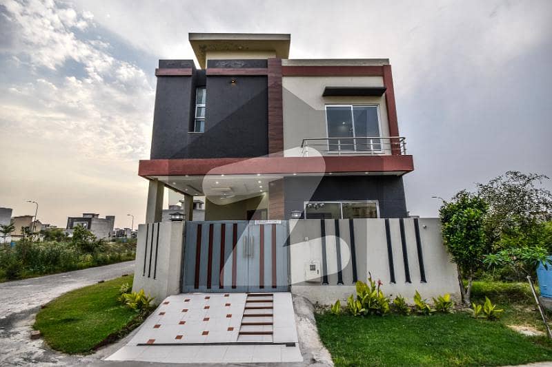 5 MARLA HOUSE FOR RENT WITH BASMENT IN DHA 9 TOWN DHA 9 Town, DHA