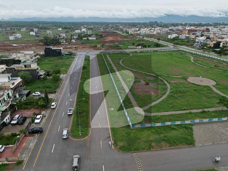 St No 804, Double Road Good Location Residential Plot 40 X 80 For Sale