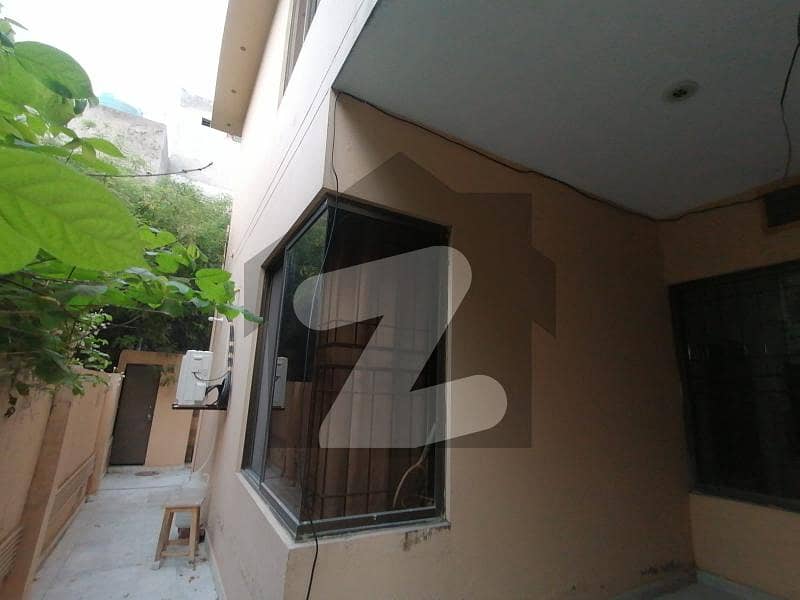 20 Marla Beautiful Double Storey House For Sale PCSIR Staff Colony