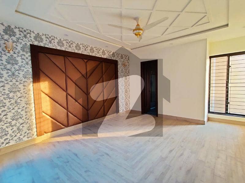 10 Brand New First Entry House Available For Rent For Office Johar Town