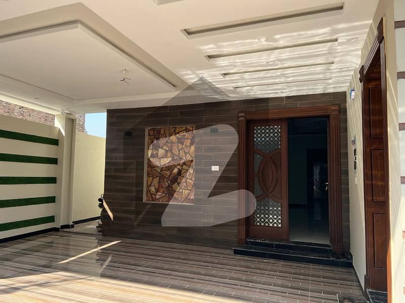 Prime Location 11 Marla House For sale In The Perfect Location Of