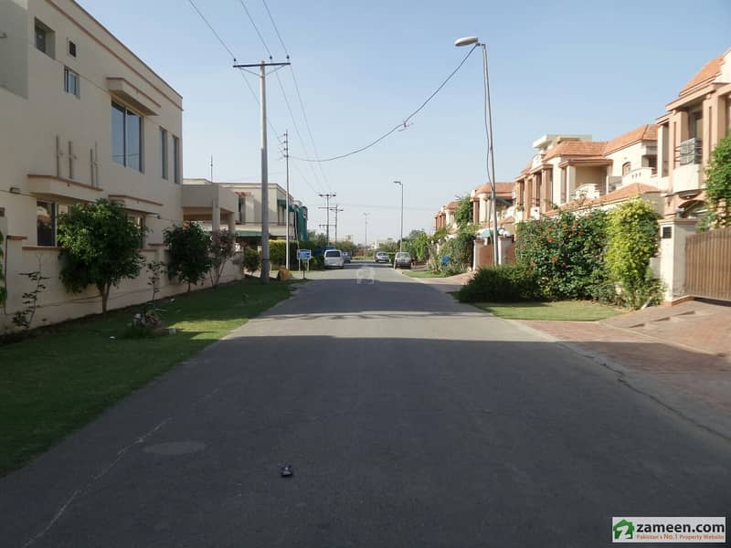 12 Marla House For Sale Imperial Garden Homes, Paragon City, Lahore