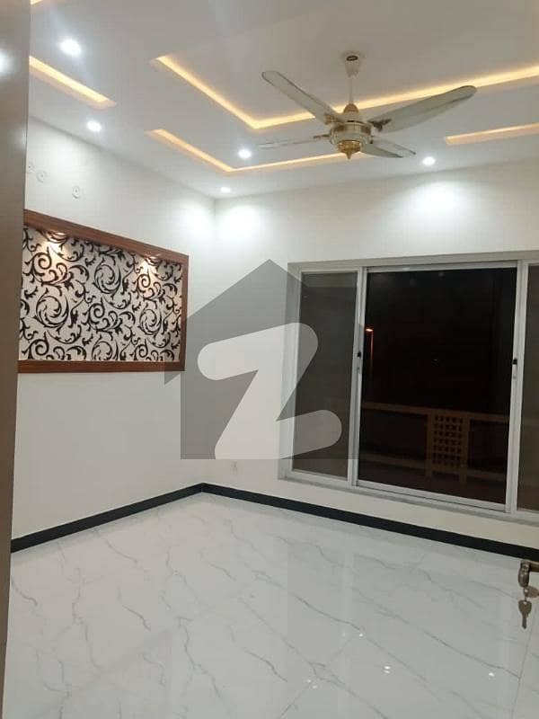2 Bed Flat Available For Rent Bahria Town Phase 7, Bahria Town Rawalpindi, Rawalpindi ID42811477